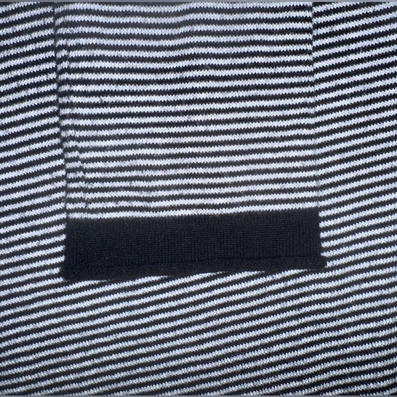 Title Nine Women’s Black & White Striped Synergy Turtleneck Layering XS runs big - Picture 2 of 4